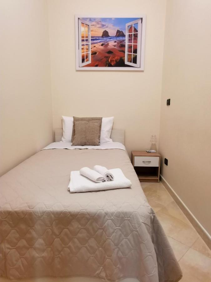 Loft Magna Grecia Reggio Calabria Centro Storico A 3 Minuti A Piedi Dal Mare Apartment Bagian luar foto