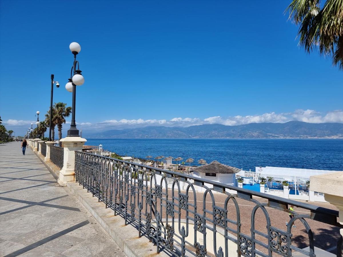 Loft Magna Grecia Reggio Calabria Centro Storico A 3 Minuti A Piedi Dal Mare Apartment Bagian luar foto