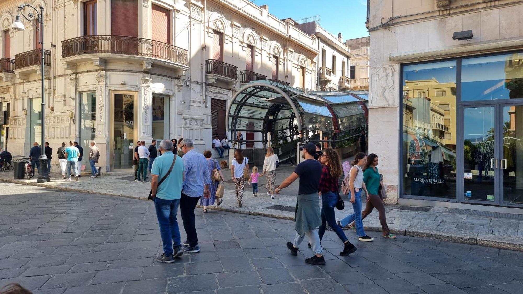 Loft Magna Grecia Reggio Calabria Centro Storico A 3 Minuti A Piedi Dal Mare Apartment Bagian luar foto