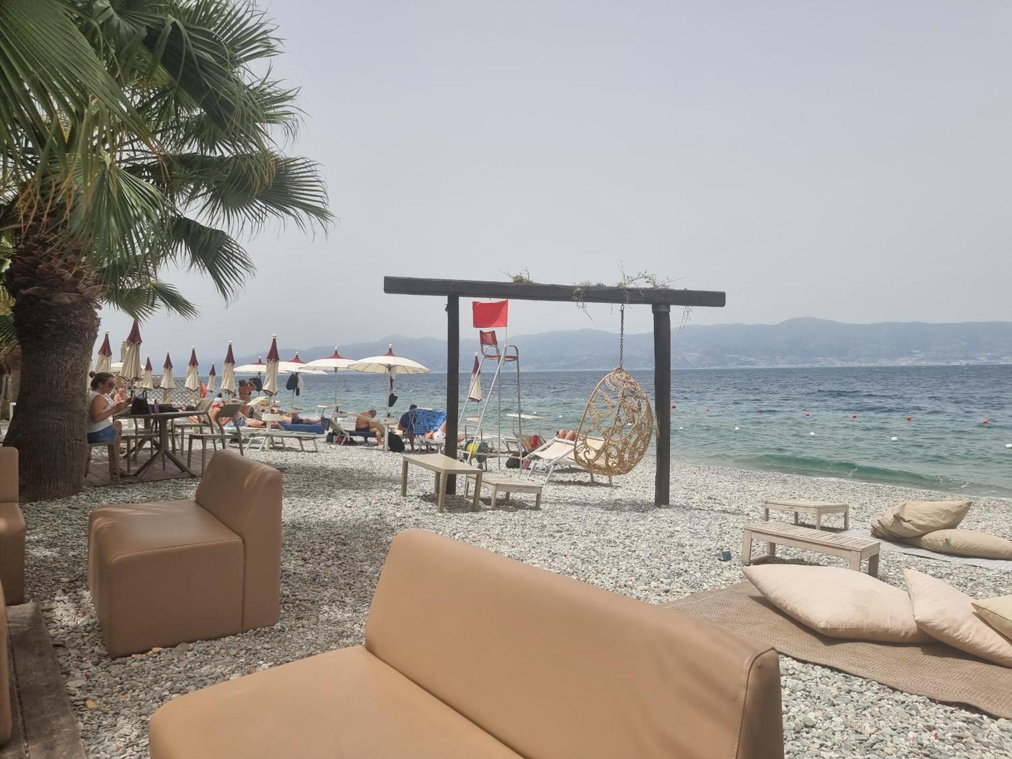 Loft Magna Grecia Reggio Calabria Centro Storico A 3 Minuti A Piedi Dal Mare Apartment Bagian luar foto