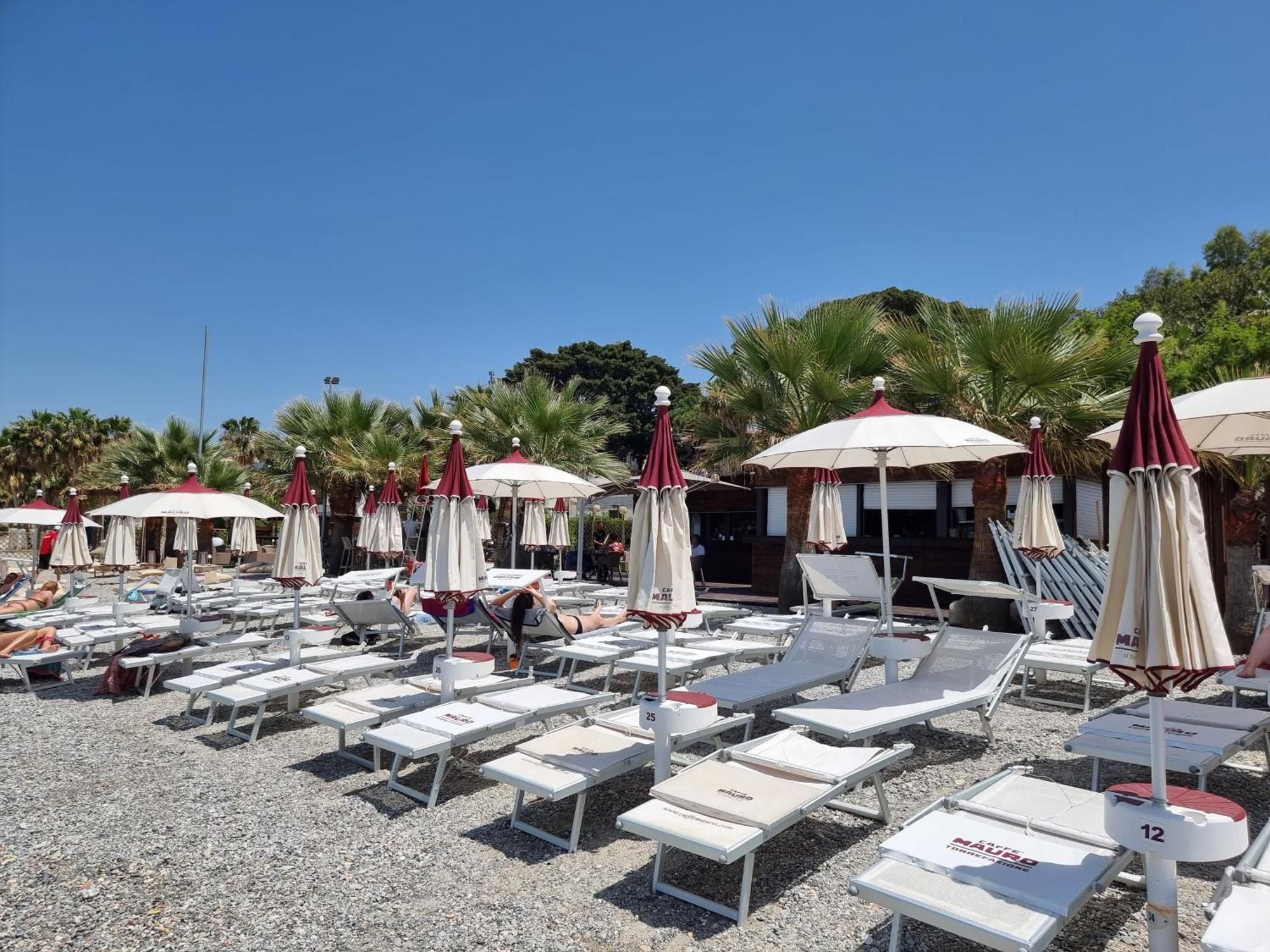 Loft Magna Grecia Reggio Calabria Centro Storico A 3 Minuti A Piedi Dal Mare Apartment Bagian luar foto